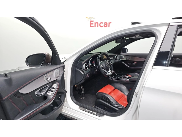 Mercedes-Benz C 63 AMG 4.0 V8 Biturbo - автомобили, коли, обяви за нови и употребявани 7