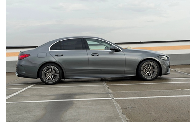 mercedes-benz-c-c-220-d-amg - 3