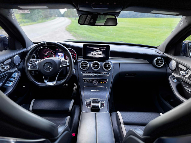 Mercedes-Benz C-CLASS 4.0L 8cyl RWD - автомобили, коли, обяви за нови и употребявани 8