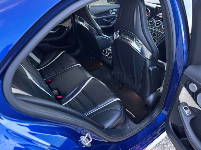 Mercedes-Benz C-CLASS 4.0L 8cyl RWD - автомобили, коли, обяви за нови и употребявани 9