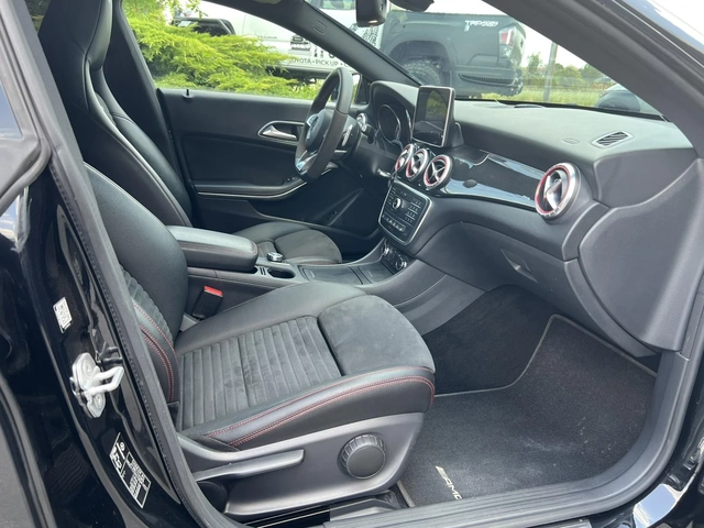 Mercedes-Benz CLA 180 AMG Line AUTOMATIC - автомобили, коли, обяви за нови и употребявани 10