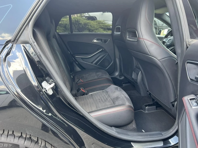 Mercedes-Benz CLA 180 AMG Line AUTOMATIC - автомобили, коли, обяви за нови и употребявани 11