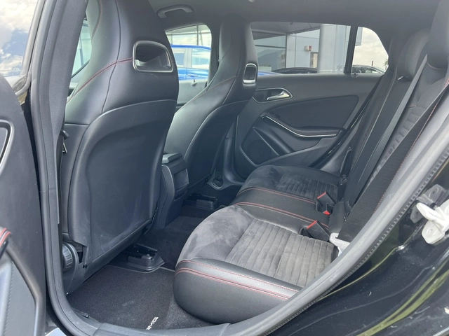 Mercedes-Benz CLA 180 AMG Line AUTOMATIC - автомобили, коли, обяви за нови и употребявани 9