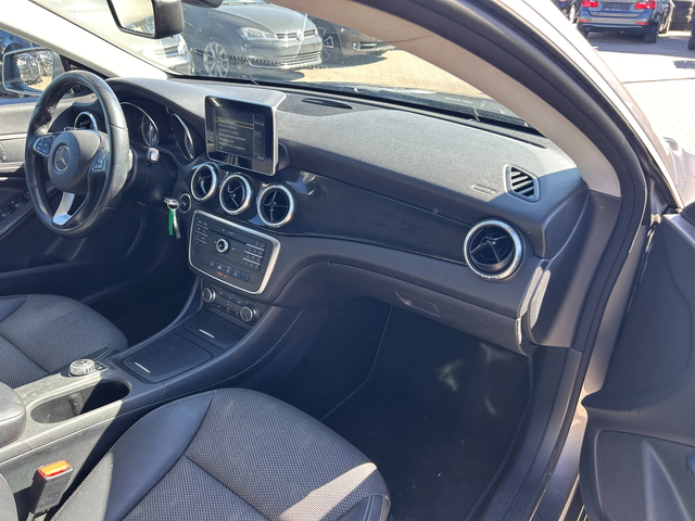 Mercedes-Benz CLA 200 CDI AVTOMAT/NAVI/KOJA EURO 6 - автомобили, коли, обяви за нови и употребявани 10