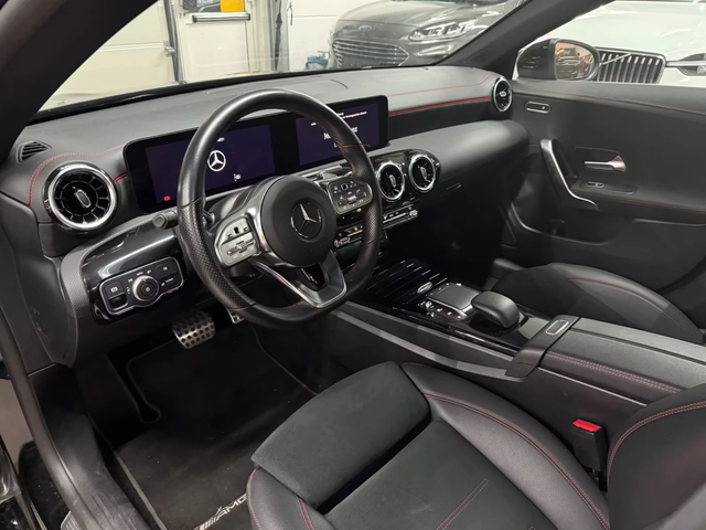 Mercedes-Benz CLA 220 d AMG Line - автомобили, коли, обяви за нови и употребявани 11