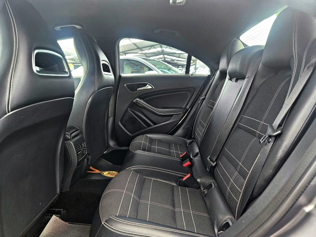 Mercedes-Benz CLA 220 AMG/CAMERA/AMBIENT/CAR PLAY/KEYLESS GO - автомобили, коли, обяви за нови и употребявани 15