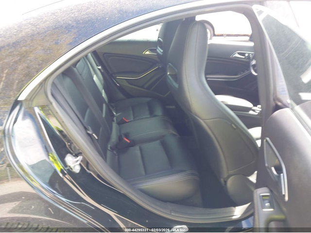 Mercedes-Benz CLA 250 2.0L I-4 DI, DOHC, VVT, TURBO, 208HP Front Wheel Drive - автомобили, коли, обяви за нови и употребявани 7