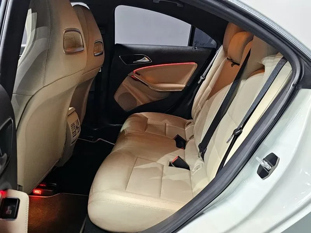 Mercedes-Benz CLA 250 - автомобили, коли, обяви за нови и употребявани 12