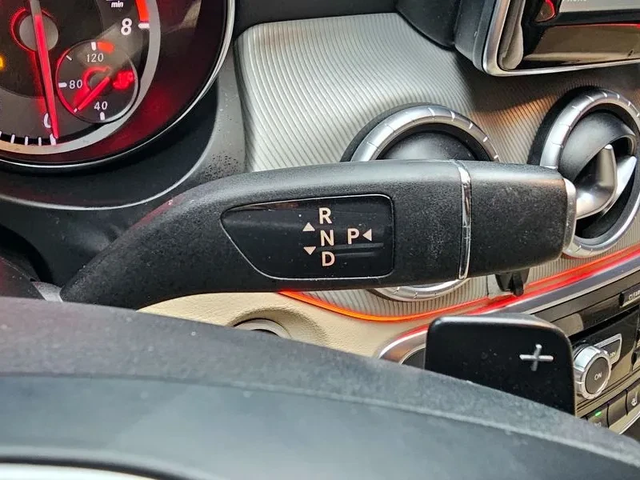 Mercedes-Benz CLA 250 - автомобили, коли, обяви за нови и употребявани 8