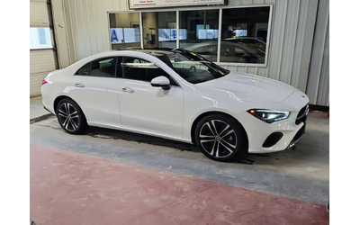 mercedes-benz-cla-250 - 1
