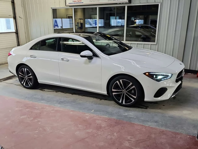 Mercedes-Benz CLA 250 360 KAMEРИ| АМБИЕНТ| PANO| ПАМЕТ| - автомобили, коли, обяви за нови и употребявани 1