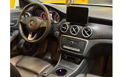 Mercedes-Benz CLA 250 NAVI * КАМЕРА * ПОДГРЕВИ * CARFAX - автомобили, коли, обяви за нови и употребявани 13