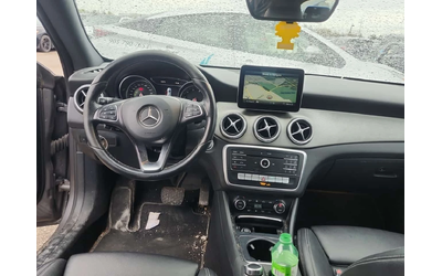 Mercedes-Benz CLA 250 CARFAX/Подгрев/Панорама/Памет/ - автомобили, коли, обяви за нови и употребявани 8