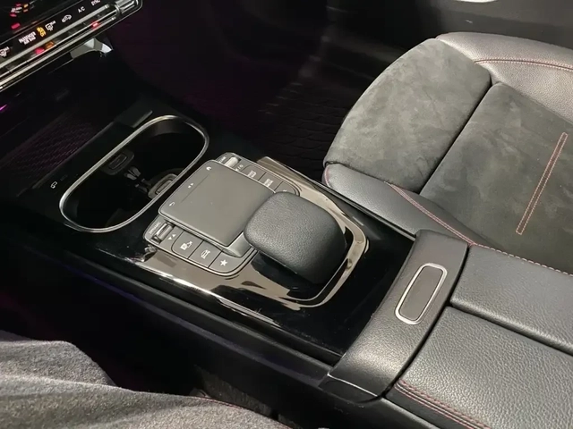 Mercedes-Benz CLA 250 Coupe 4MATIC AMG Sport Package - автомобили, коли, обяви за нови и употребявани 15