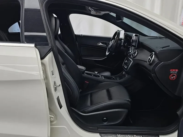 Mercedes-Benz CLA 250 САМО 30% АВАНС - автомобили, коли, обяви за нови и употребявани 10
