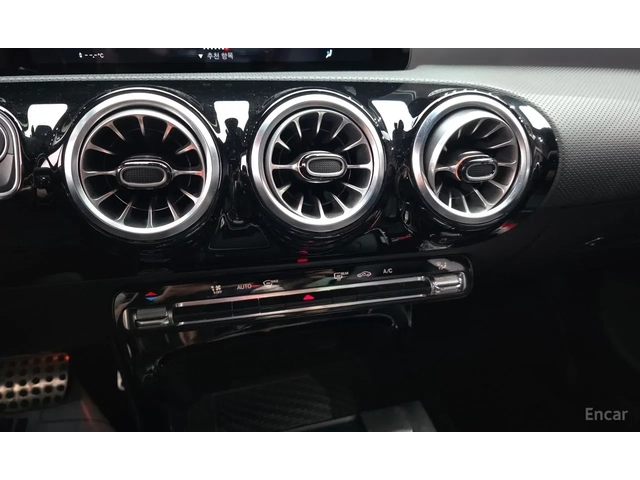 Mercedes-Benz CLA 250 4MATIC AMG LINE | АЛКАНТАРА | ПОДГРЕВ | 360 КАМЕРИ - автомобили, коли, обяви за нови и употребявани 14