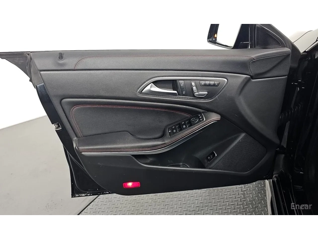 Mercedes-Benz CLA 45 AMG 4MATIC - автомобили, коли, обяви за нови и употребявани 9