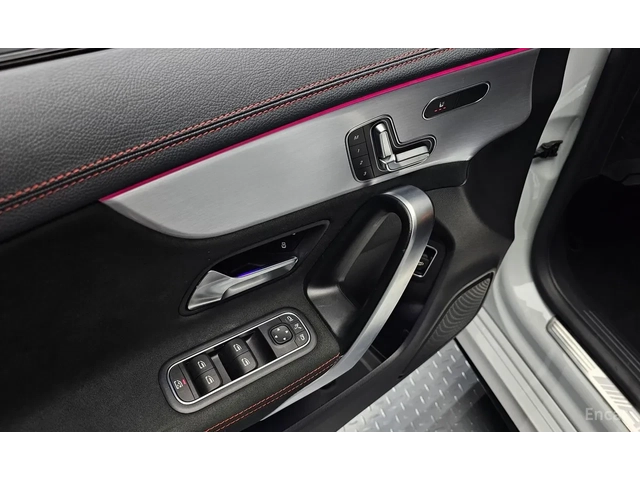 Mercedes-Benz CLA 45 AMG S 4MATIC+ | MULTIBEAM LED | АЛКАНТАРА | ПАНОРАМА - автомобили, коли, обяви за нови и употребявани 7