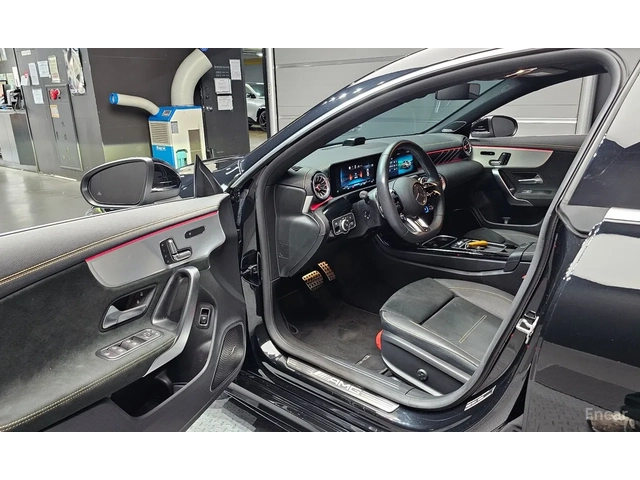 Mercedes-Benz CLA 45 AMG S* 4MATIC+ * Камери - автомобили, коли, обяви за нови и употребявани 6