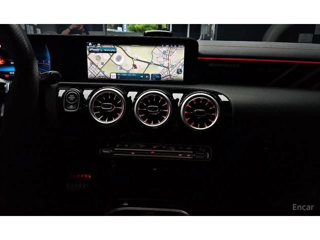 Mercedes-Benz CLA 45 AMG S* 4MATIC+ * Камери - автомобили, коли, обяви за нови и употребявани 8