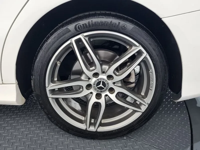 Mercedes-Benz CLA 2.5 - автомобили, коли, обяви за нови и употребявани 4