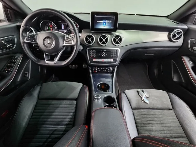 Mercedes-Benz CLA 2.5 - автомобили, коли, обяви за нови и употребявани 6