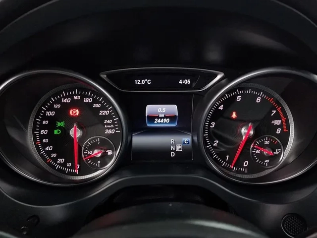 Mercedes-Benz CLA 2.5 - автомобили, коли, обяви за нови и употребявани 7