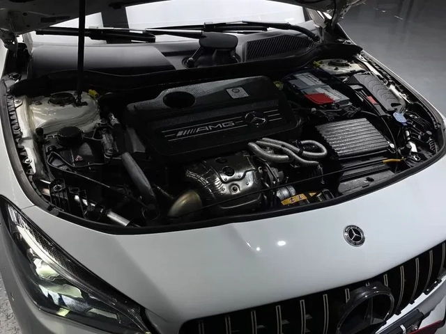Mercedes-Benz CLA 2.5 - автомобили, коли, обяви за нови и употребявани 5