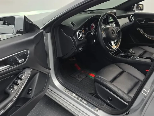 Mercedes-Benz CLA 2.5 - автомобили, коли, обяви за нови и употребявани 10