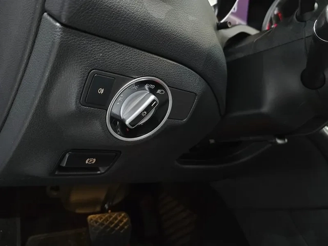 Mercedes-Benz CLA 2.5 - автомобили, коли, обяви за нови и употребявани 13
