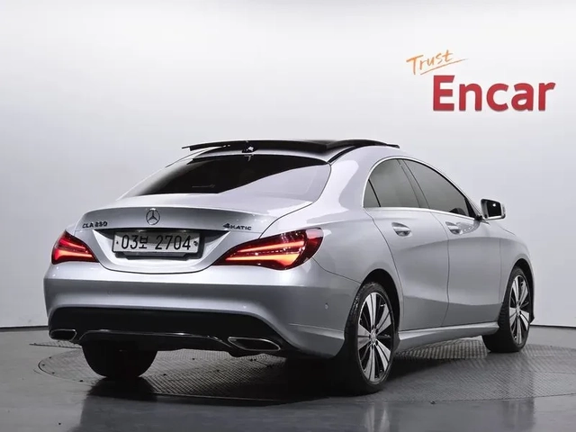 Mercedes-Benz CLA 2.5 - автомобили, коли, обяви за нови и употребявани 1