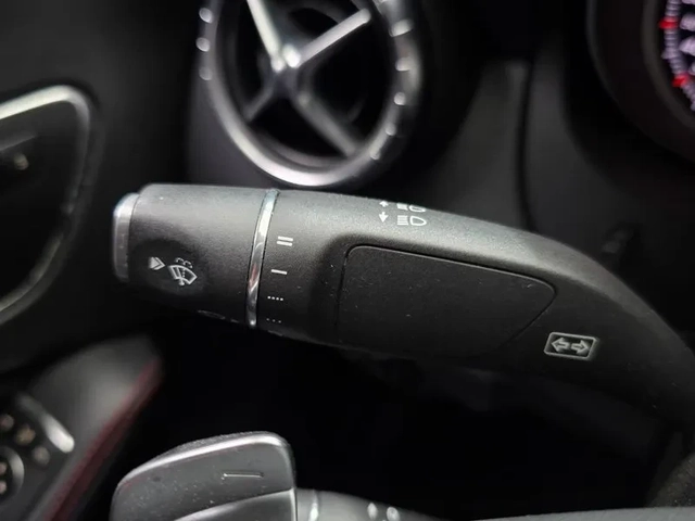 Mercedes-Benz CLA 2.5 - автомобили, коли, обяви за нови и употребявани 16