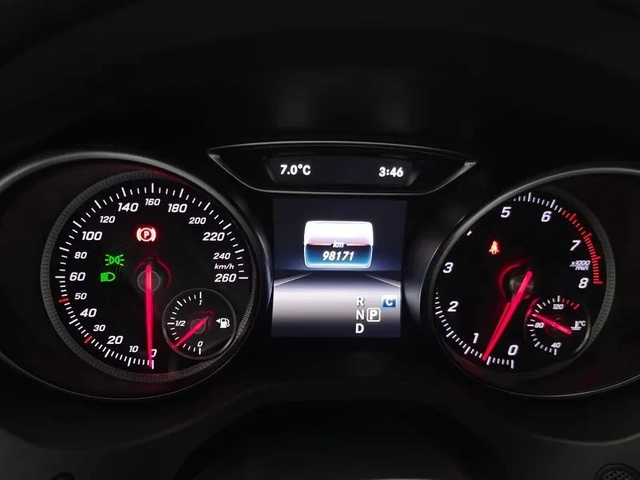 Mercedes-Benz CLA 2.5 - автомобили, коли, обяви за нови и употребявани 7