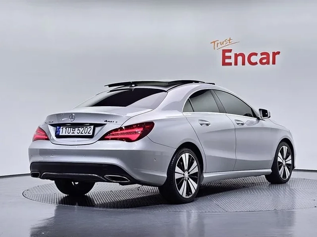 Mercedes-Benz CLA 2.5 - автомобили, коли, обяви за нови и употребявани 1