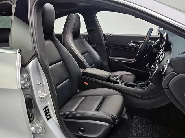 Mercedes-Benz CLA 2.5 - автомобили, коли, обяви за нови и употребявани 9