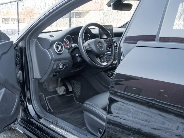 Mercedes-Benz CLA CLA250 4Matic -One Owner-Premium and Sport Pkg-18i All Wheel Drive - автомобили, коли, обяви за нови и употребявани 7