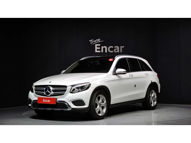 Mercedes-Benz CLC 220 GLC220d 4MATIC | MEMORY | Панорама | Ел. седалки - автомобили, коли, обяви за нови и употребявани 0