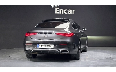 mercedes-benz-cle-200 - 1