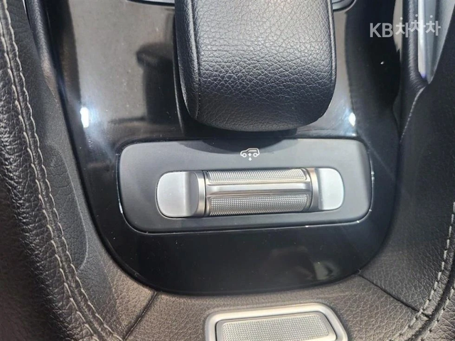 Mercedes-Benz CLE 300 d 4Matic - автомобили, коли, обяви за нови и употребявани 12