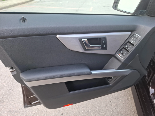 Mercedes-Benz CLK 350CDI DESIGNO 4MATIC NAVI Кожа - автомобили, коли, обяви за нови и употребявани 5