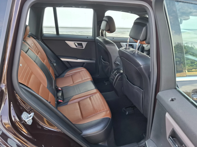 Mercedes-Benz CLK 350CDI DESIGNO 4MATIC NAVI Кожа - автомобили, коли, обяви за нови и употребявани 8