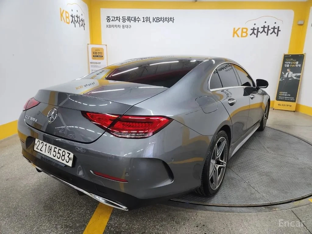 Mercedes-Benz CLS 300 D* Keyless* AMG Line * АВТОКРЕДИТ - автомобили, коли, обяви за нови и употребявани 3