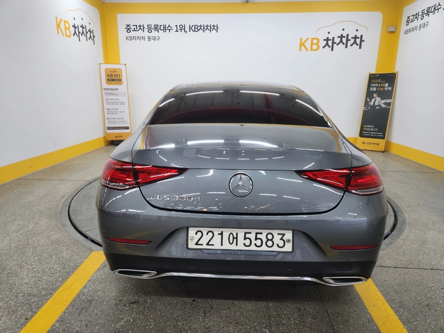 Mercedes-Benz CLS 300 D* Keyless* AMG Line * АВТОКРЕДИТ - автомобили, коли, обяви за нови и употребявани 5