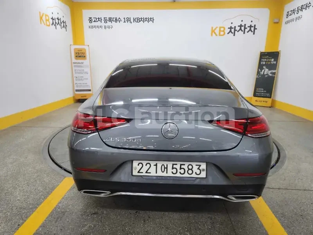 Mercedes-Benz CLS 300 * ДИСТРОНИК* BURMASTER* 360 КАМЕРА* АМБИЕНТНО* - автомобили, коли, обяви за нови и употребявани 4