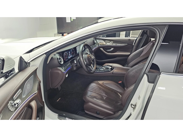 Mercedes-Benz CLS 300 d AMG Line | HUD | Шибидах - автомобили, коли, обяви за нови и употребявани 6