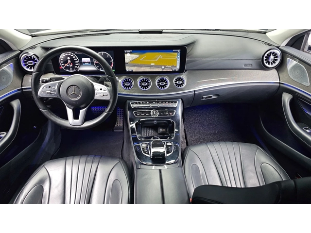 Mercedes-Benz CLS 300 d AMG Line - автомобили, коли, обяви за нови и употребявани 4