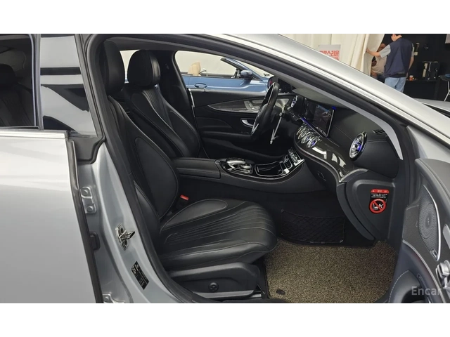 Mercedes-Benz CLS 300 AMG-line - автомобили, коли, обяви за нови и употребявани 5