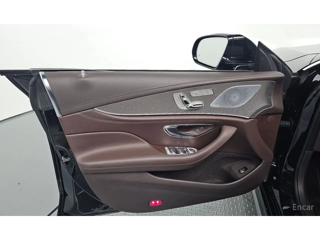 Mercedes-Benz CLS 300 AMG-line - автомобили, коли, обяви за нови и употребявани 15