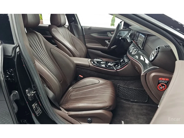 Mercedes-Benz CLS 300 AMG-line - автомобили, коли, обяви за нови и употребявани 16