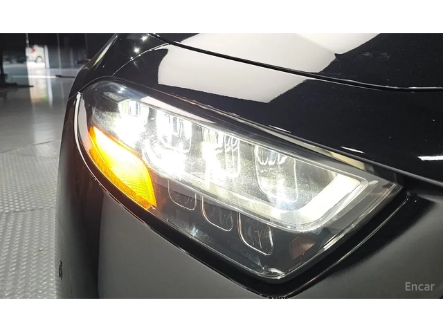 Mercedes-Benz CLS 300 AMG-line - автомобили, коли, обяви за нови и употребявани 3